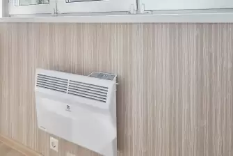 Отделка балкона МДФ с утеплением и остеклением