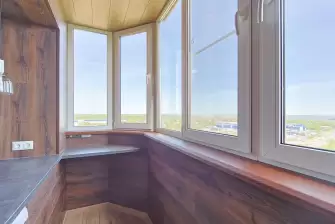 Объединение эркерной лоджии с комнатой