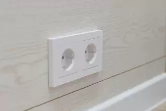 Остекление балкона и установка шкафа и сушилки