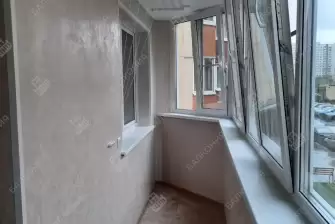Остекление и отделка балкона Лодочка